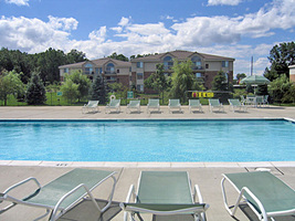 Prentiss Pointe, apartments in Harrison Township, MI