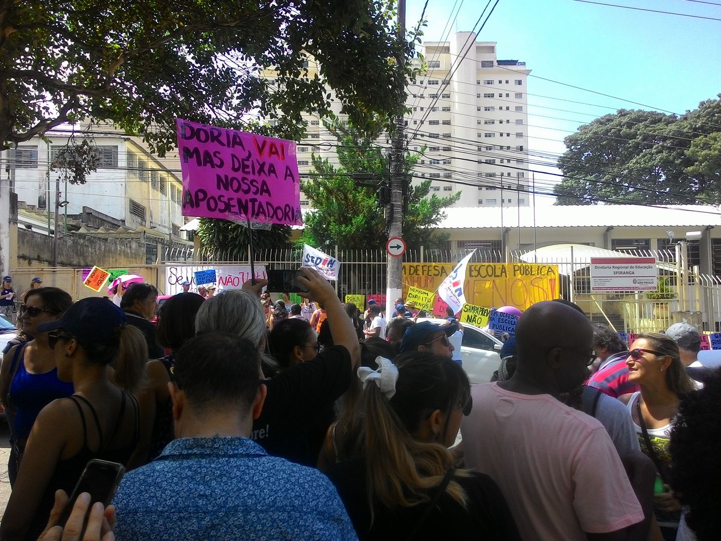 Mães opinam sobre greve dos professores contra reforma de Doria