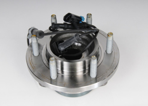15874836 Деталь HUB & BEARING, LEFT