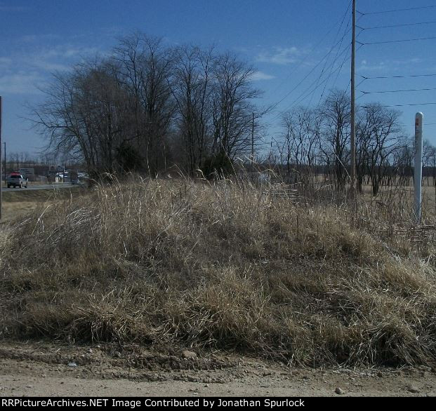 Ex-RI right of way, looking east near Trinity Southern Baptist Church