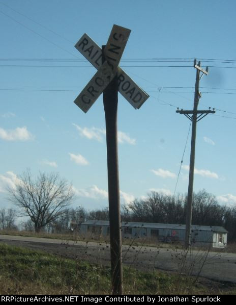 Crossing signal at Holzschuh Rd