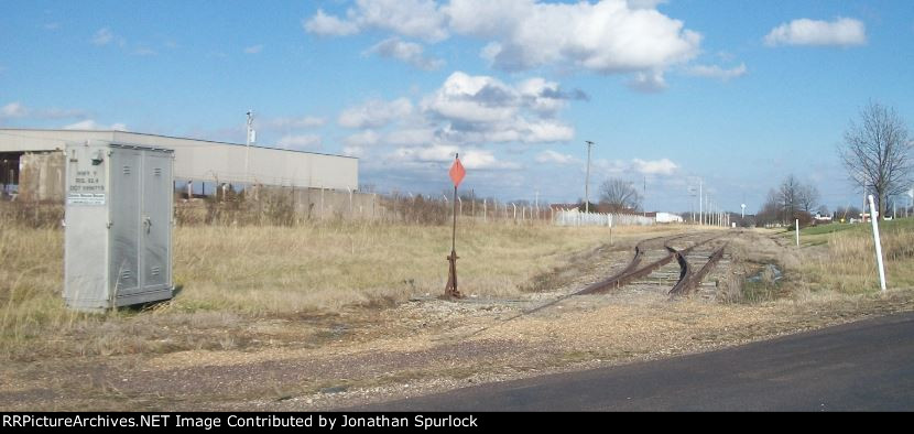 Ex-RI ROW crossing Hwy Y, looking east