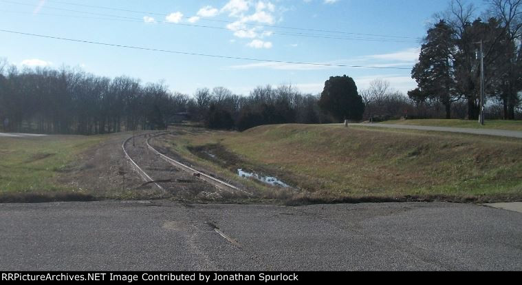 Ex-RI ROW, looking west