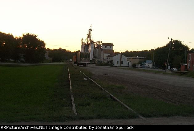 Ex-RI ROW looking west