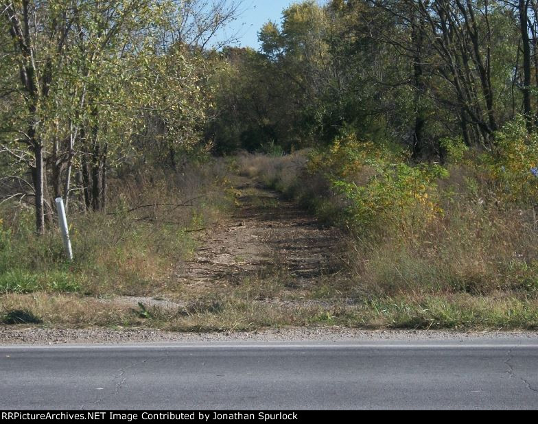 Ex-RI ROW, crossing MO 52, looking east