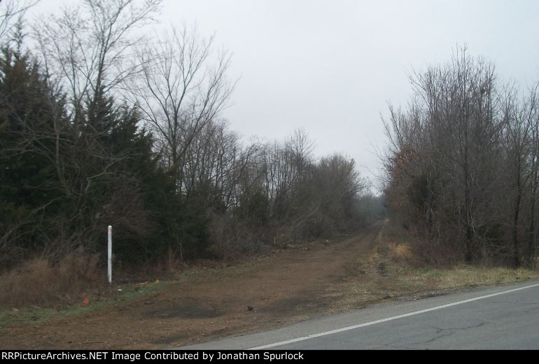 Ex-RI ROW, looking west at MO Hwy 87