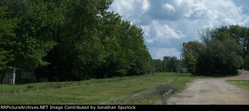Ex-RI ROW, looking east