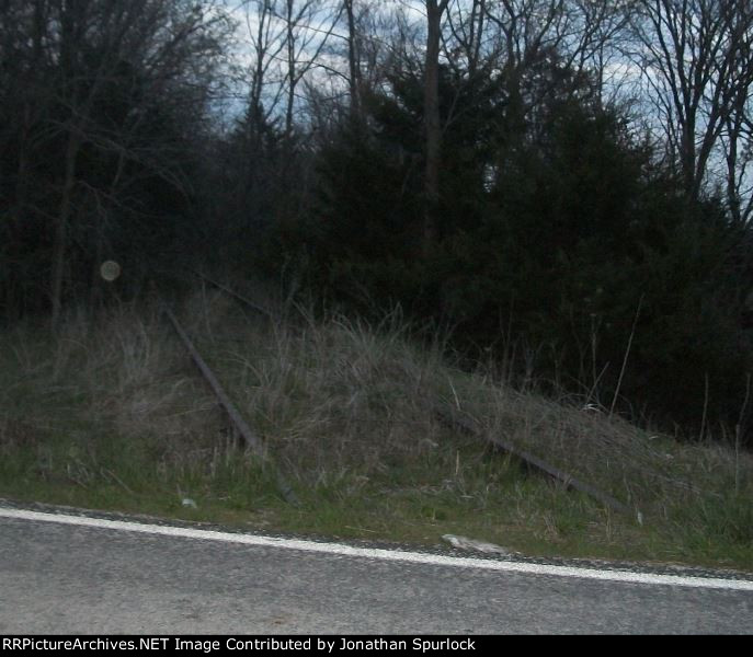 Ex-RI ROW, at State Hwy W, looking east