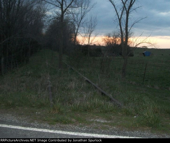 Ex-RI ROW, at State Hwy W, looking west