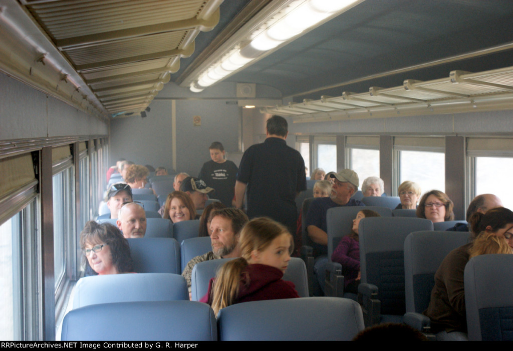 SOU 630 smoke lingers in passenger car after exiting tunnel (Raitt Tunnel, I believe.) near Home Creek in Buchanan County, VA