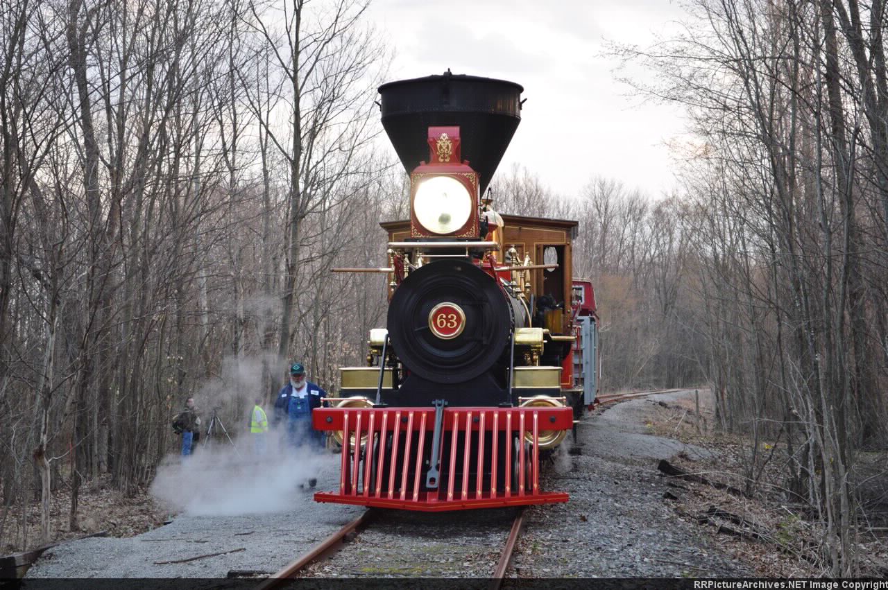 Leviathan #63 at the Friday night photo shoot.