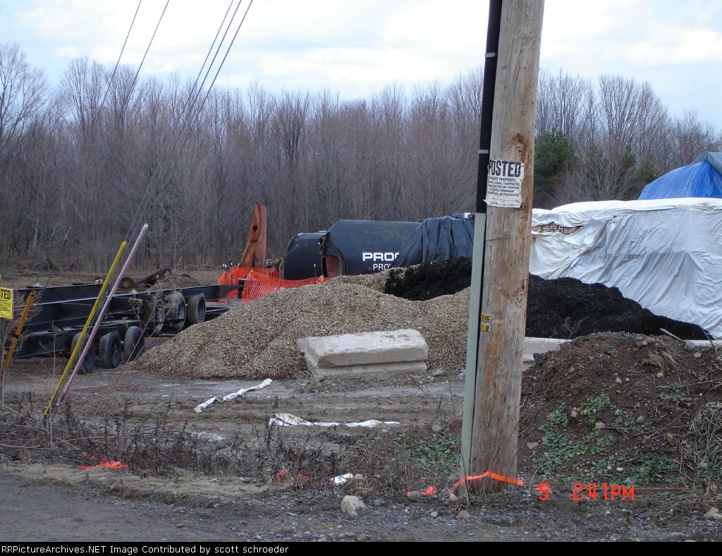 Procor (PROX) Tankcar's in a muddy field