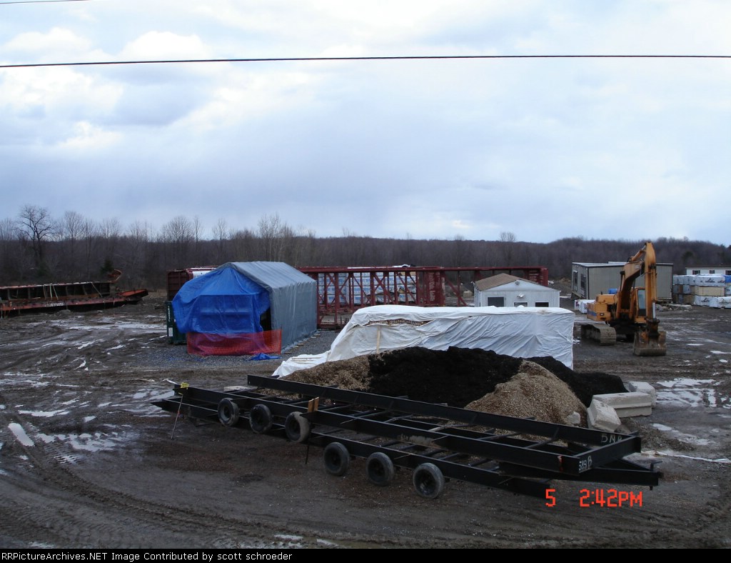 Bulkhead Flatcar's & Centerbeam Flatcar's w/no trucks