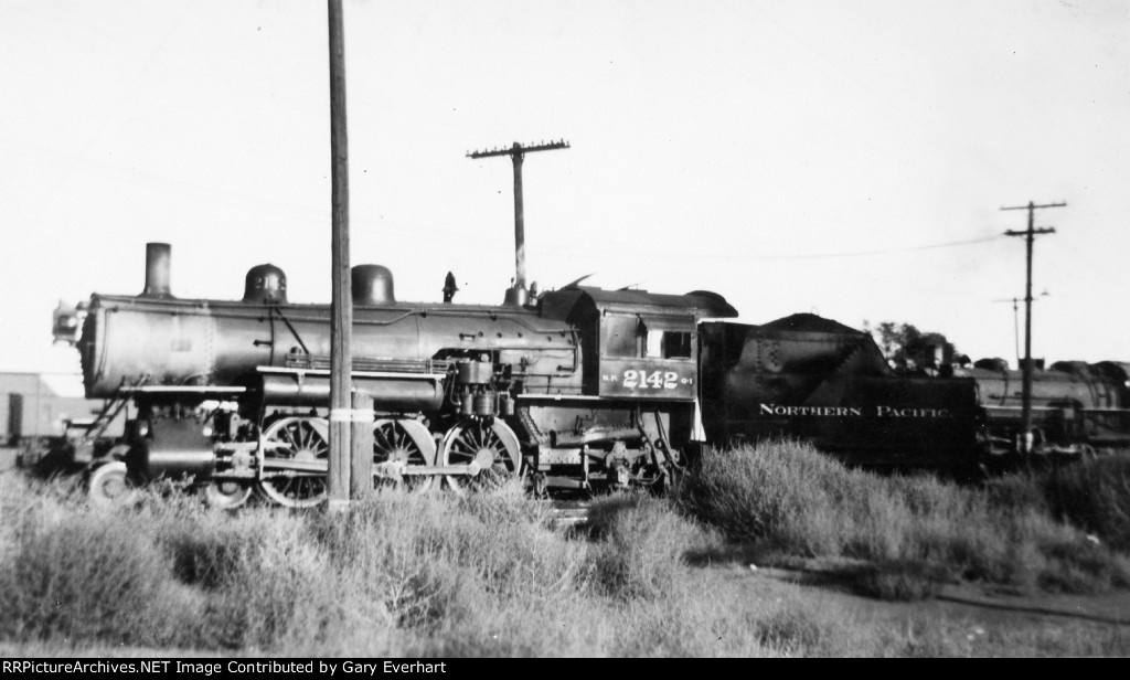 NP 4-6-2 #2142 - Northern Pacific