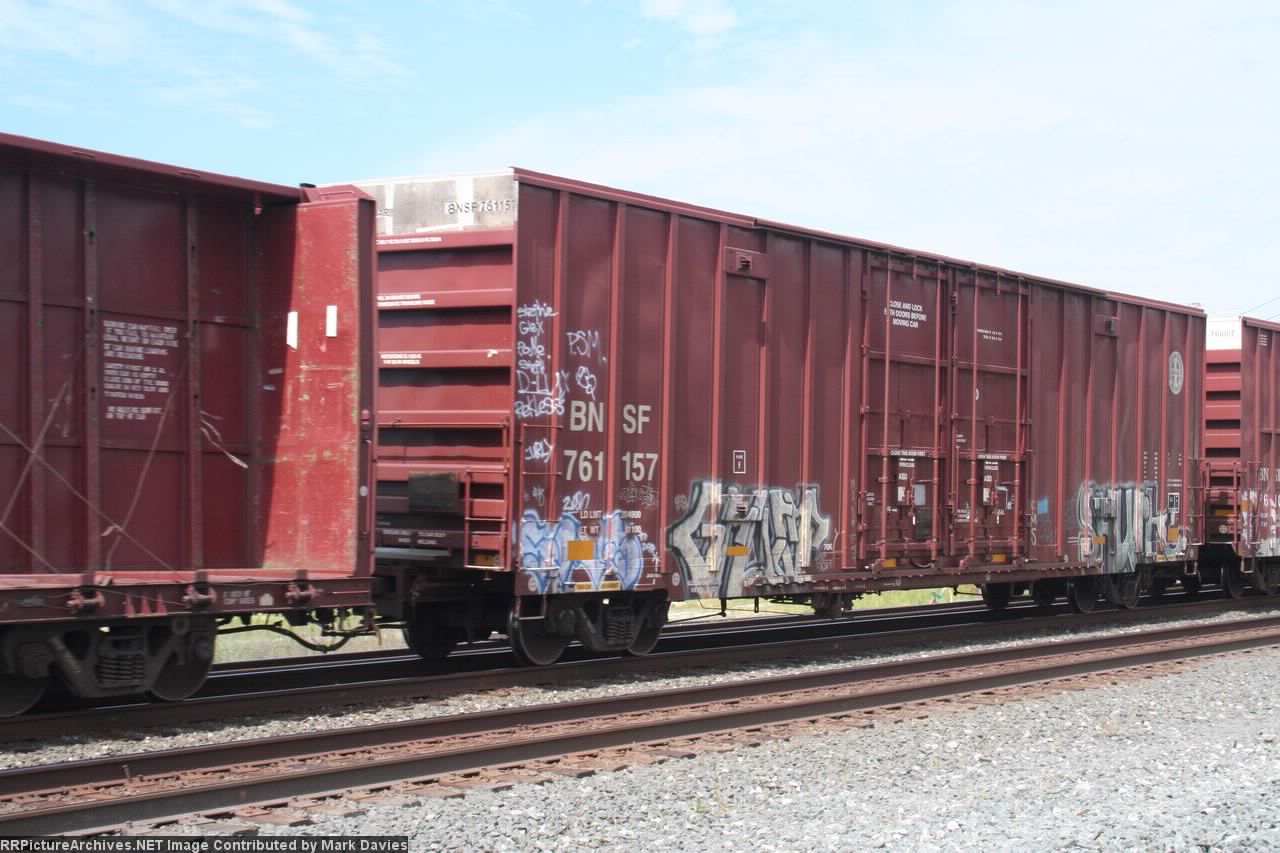 BNSF 761157