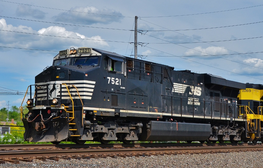 NS 7521