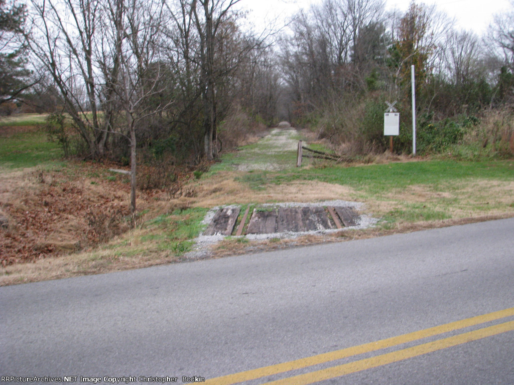 Country Club Road crossing