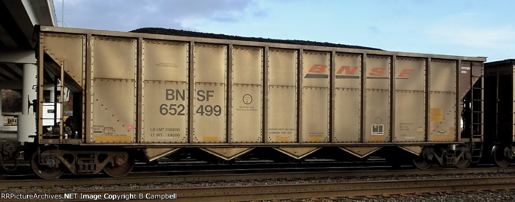 BNSF 652499 with full coal load
