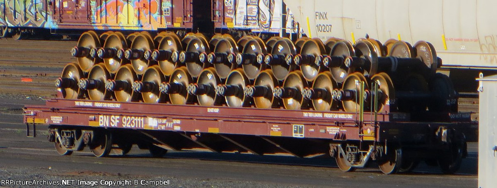 BNSF 923111 with double-stack wheel sets