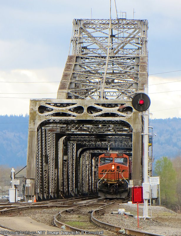 BNSF 7628 