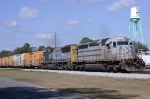 Q237 SB autorack with a few reefers