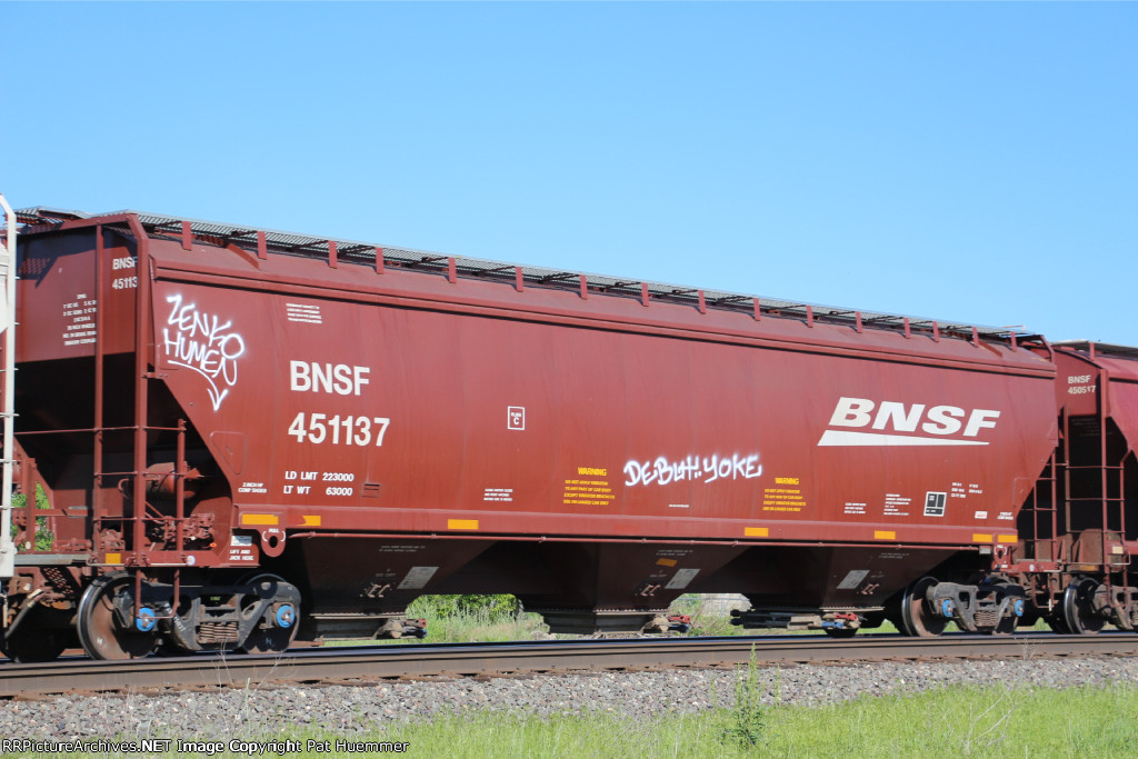 BNSF 451137