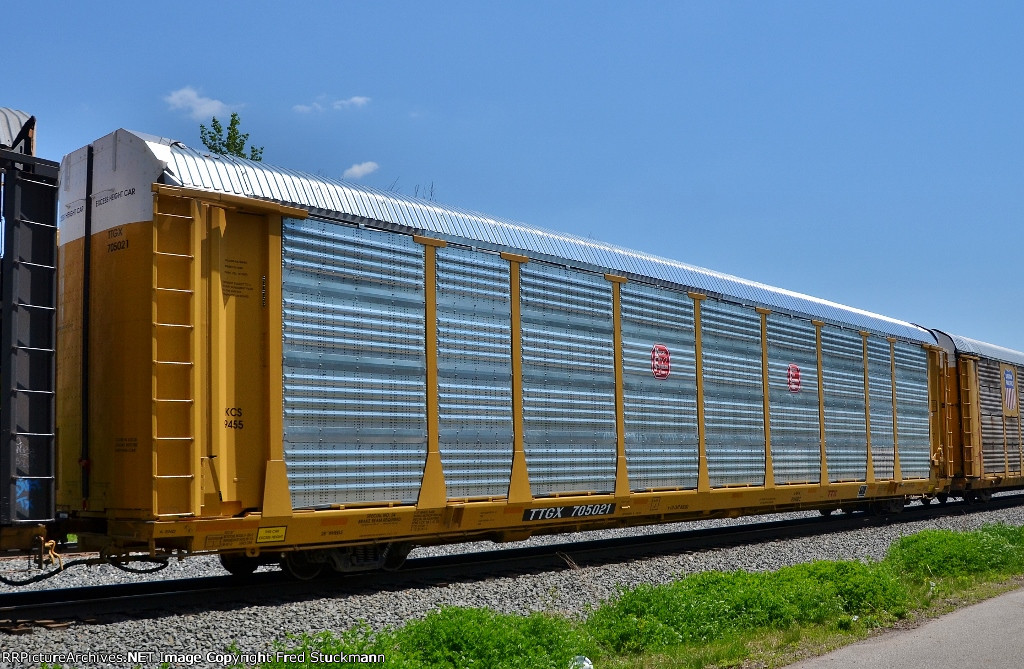 KCS 9455 & TTGX 705021