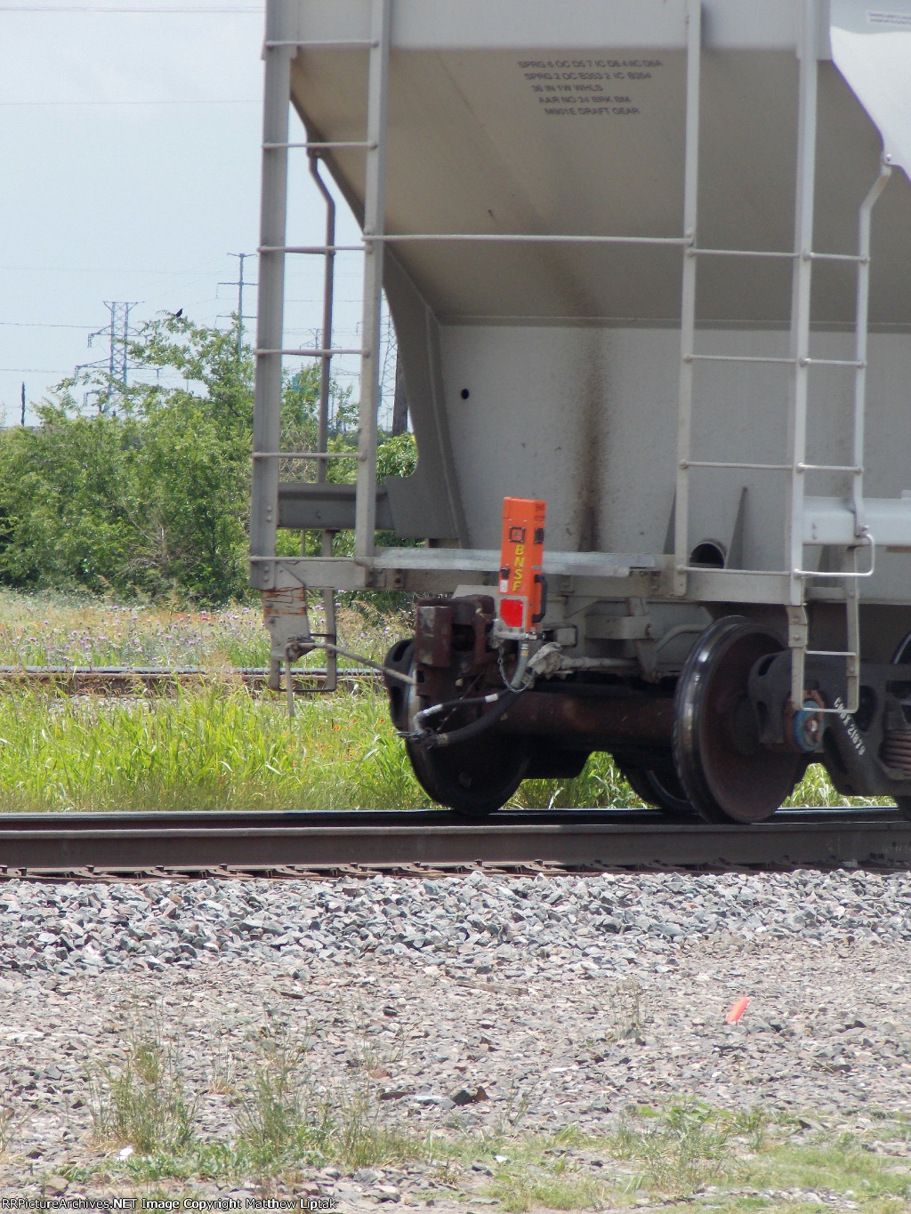 CDRX 21879 with a BNSF EOT 