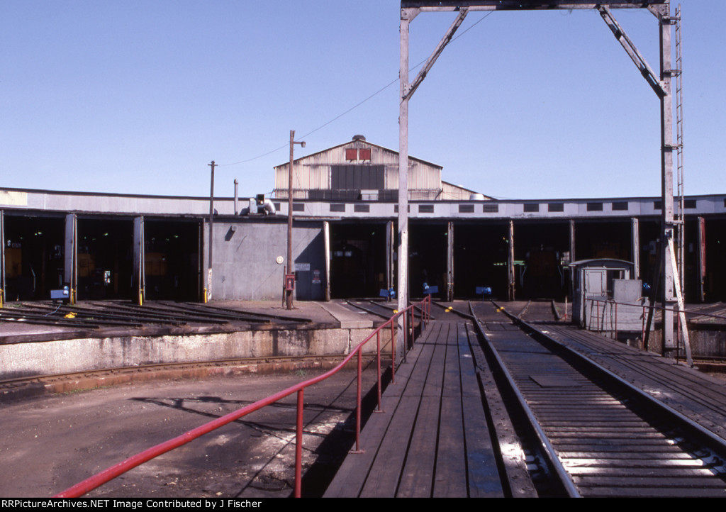 The Green Bay roundhouse and turntable