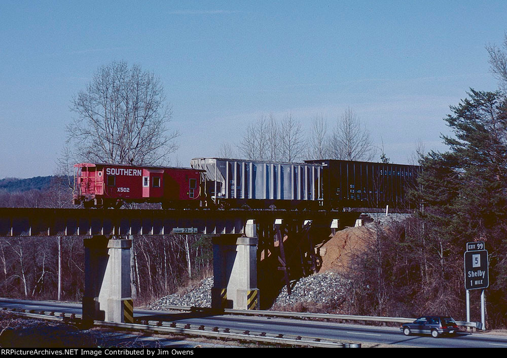 Crossing the I-85 bridge, just west of Blacksburg.
