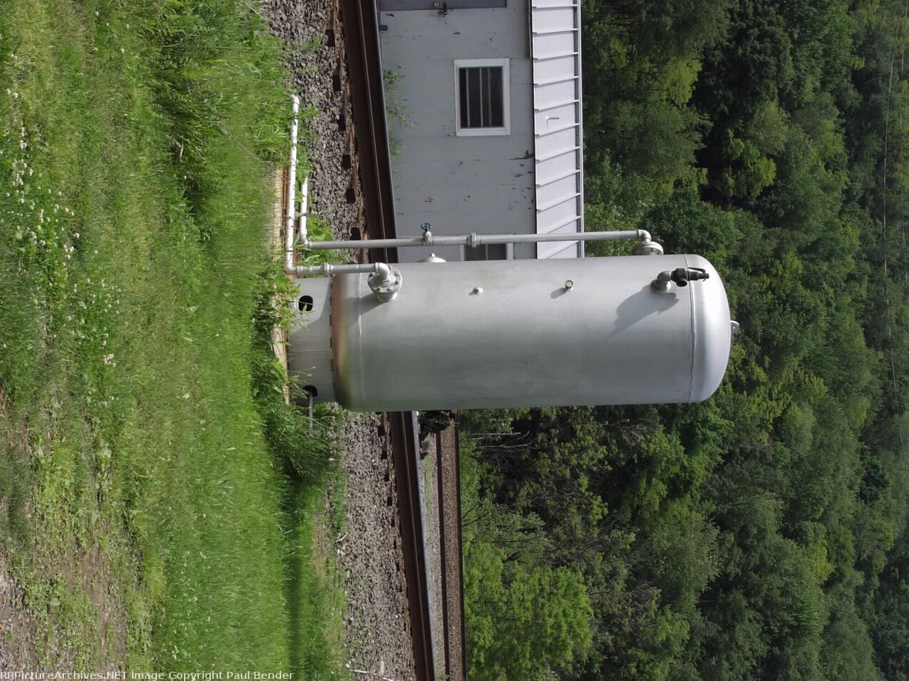 Yard air storage tank