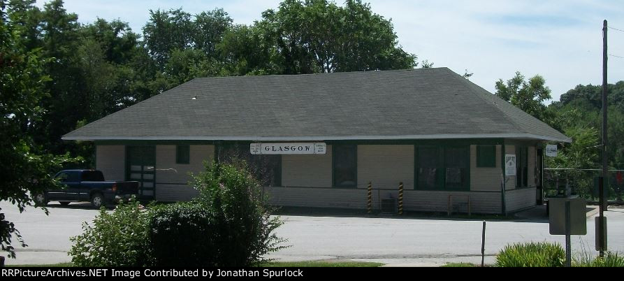 Former passenger station, looking south