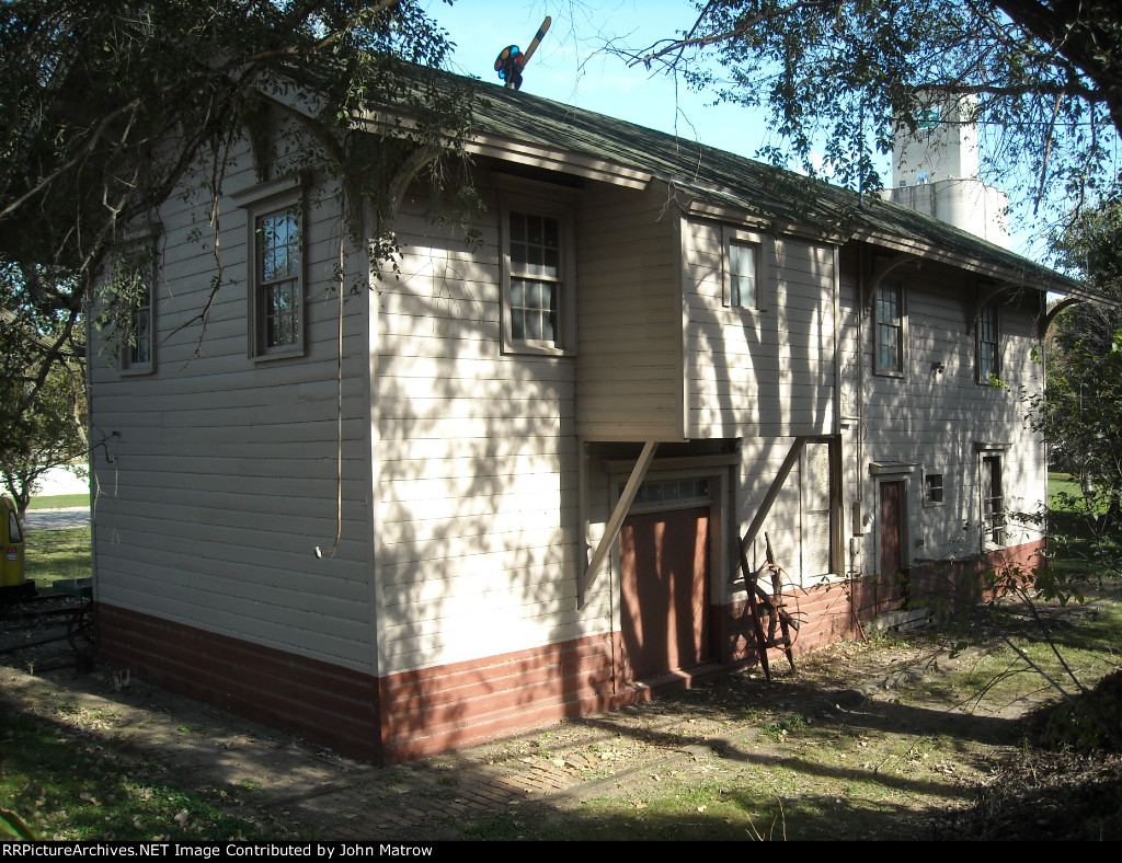 Former RI (BCR&N) Depot