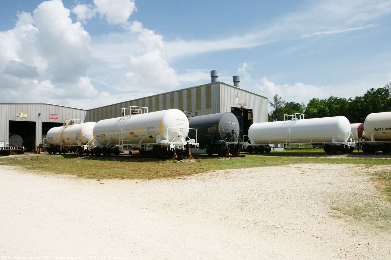 GATX 57439, 62579, 905115 & a freshly painted tankcar
