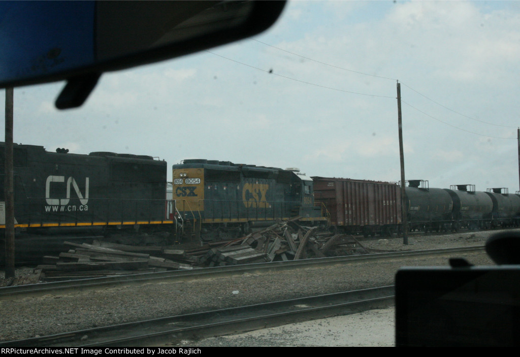 CSXT 8054