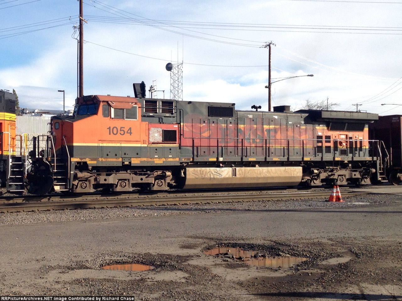 BNSF 1054