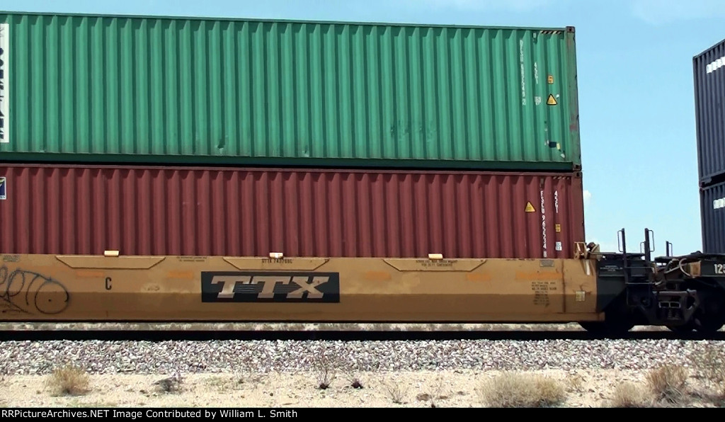 EB INtermodal Frt Btwn Needles & Goffs CA  2-22