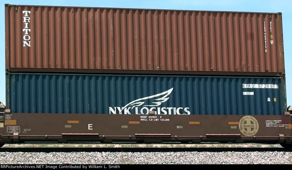 EB'Intermodal Frt Btwn Needles & Goffs CA  2-64