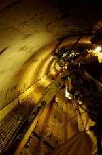 Survey equipment guides the machine