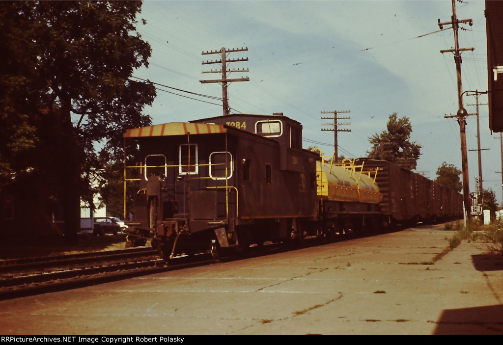 C&O caboose 3284 EB Plymouth