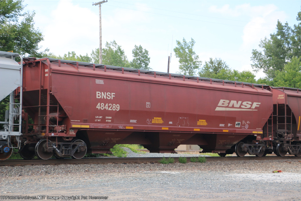 BNSF 484289