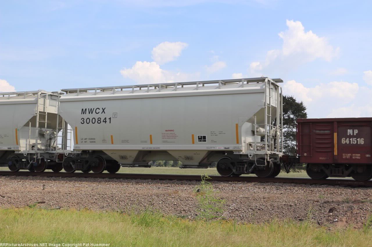 MWCX 300841