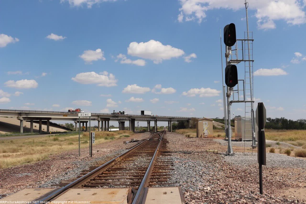 Southbound home signal