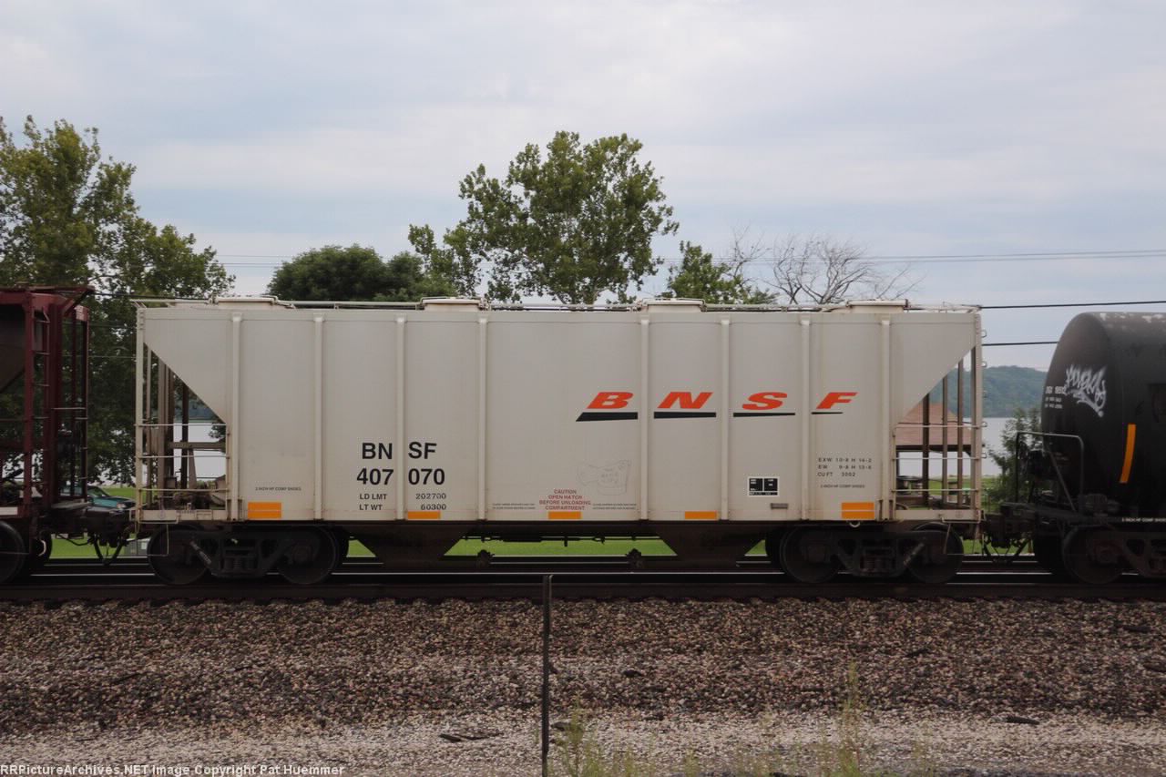 BNSF 437070