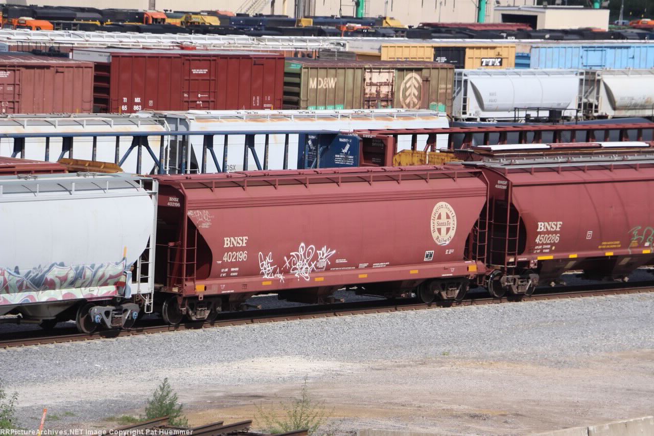 BNSF 402196