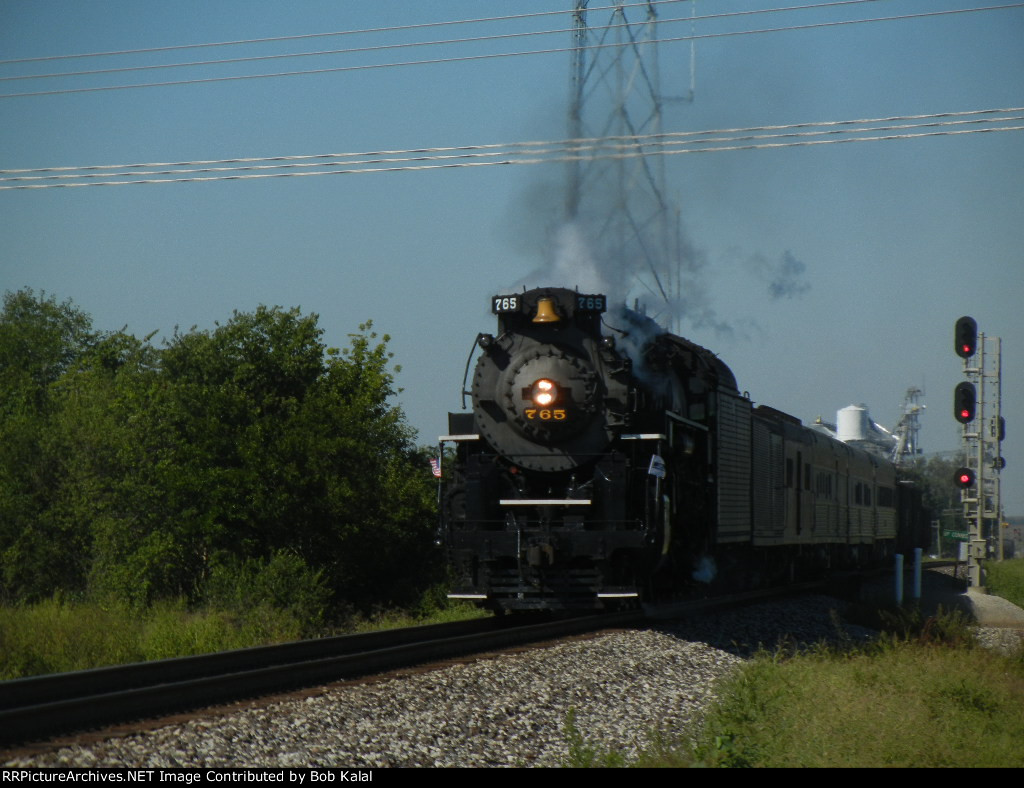 NPR 765 thru Sidney Il.