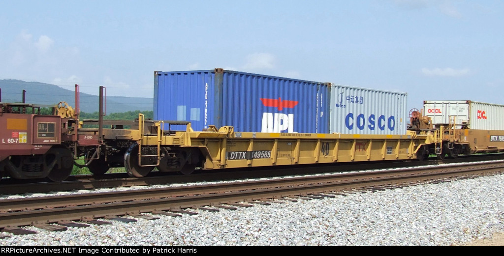 DTTX 449585 40 well car with APL and COSCO 20 containers westbound on the NS at Paint Rock Al 08-23-2014