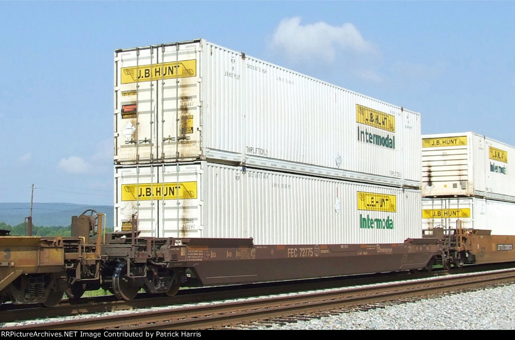 FEC 72775 53 well car with JB Hunt 53 containers JBHU 236661 JBHU 280297 westbound on the NS at Paint Rock Al 08-23-2014