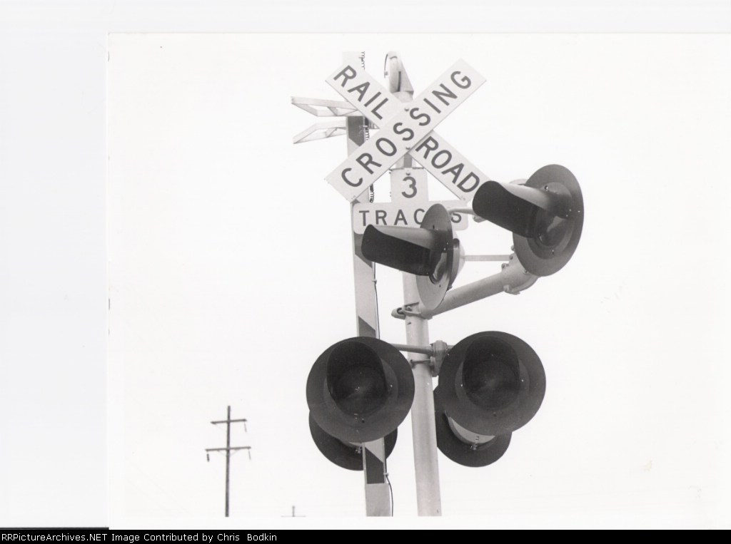 Dillinger Road crossing lights