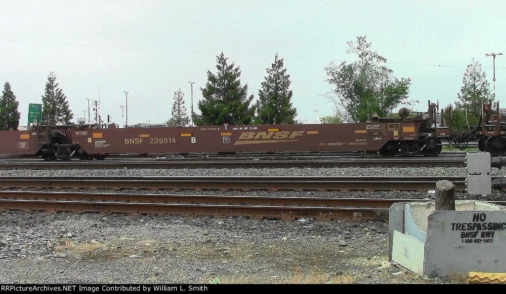 NB Manifest Frt entering Balmer Yard from South lead tracks-54